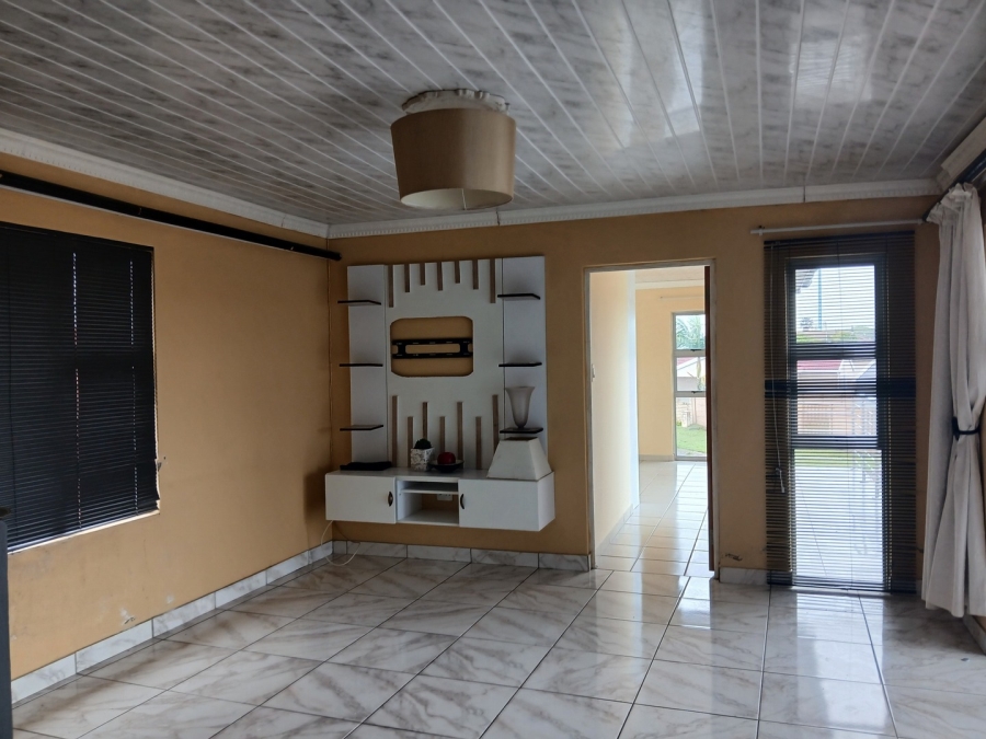 7 Bedroom Property for Sale in Amalinda Eastern Cape